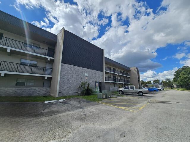 VERSAILLES GARDENS CONDO - Residential Lease