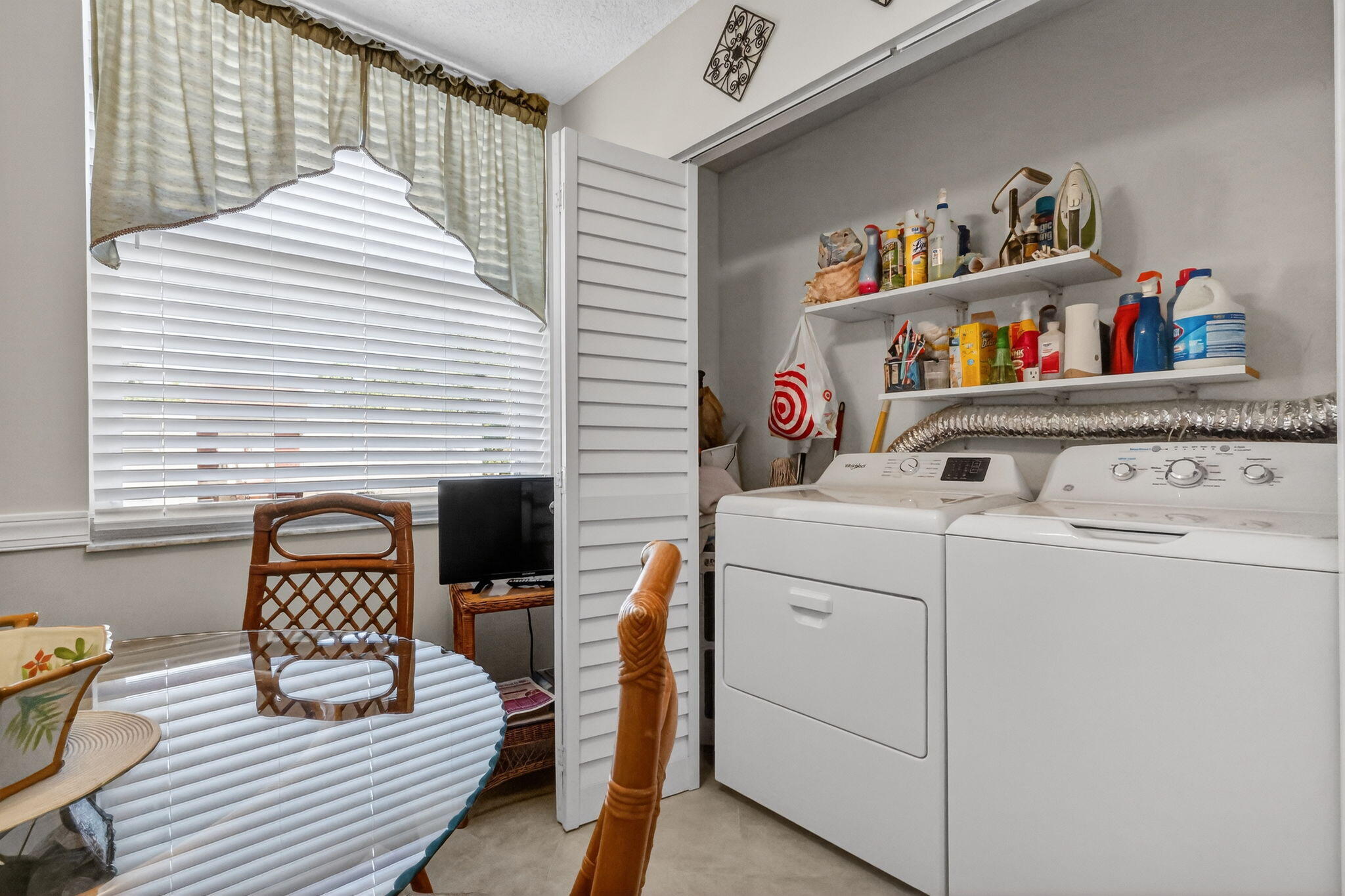 VILLAGES OF ORIOLE ABBEY CONDO - Residential