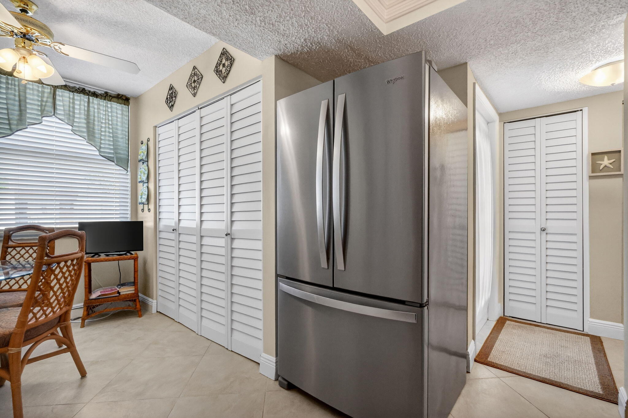 VILLAGES OF ORIOLE ABBEY CONDO - Residential