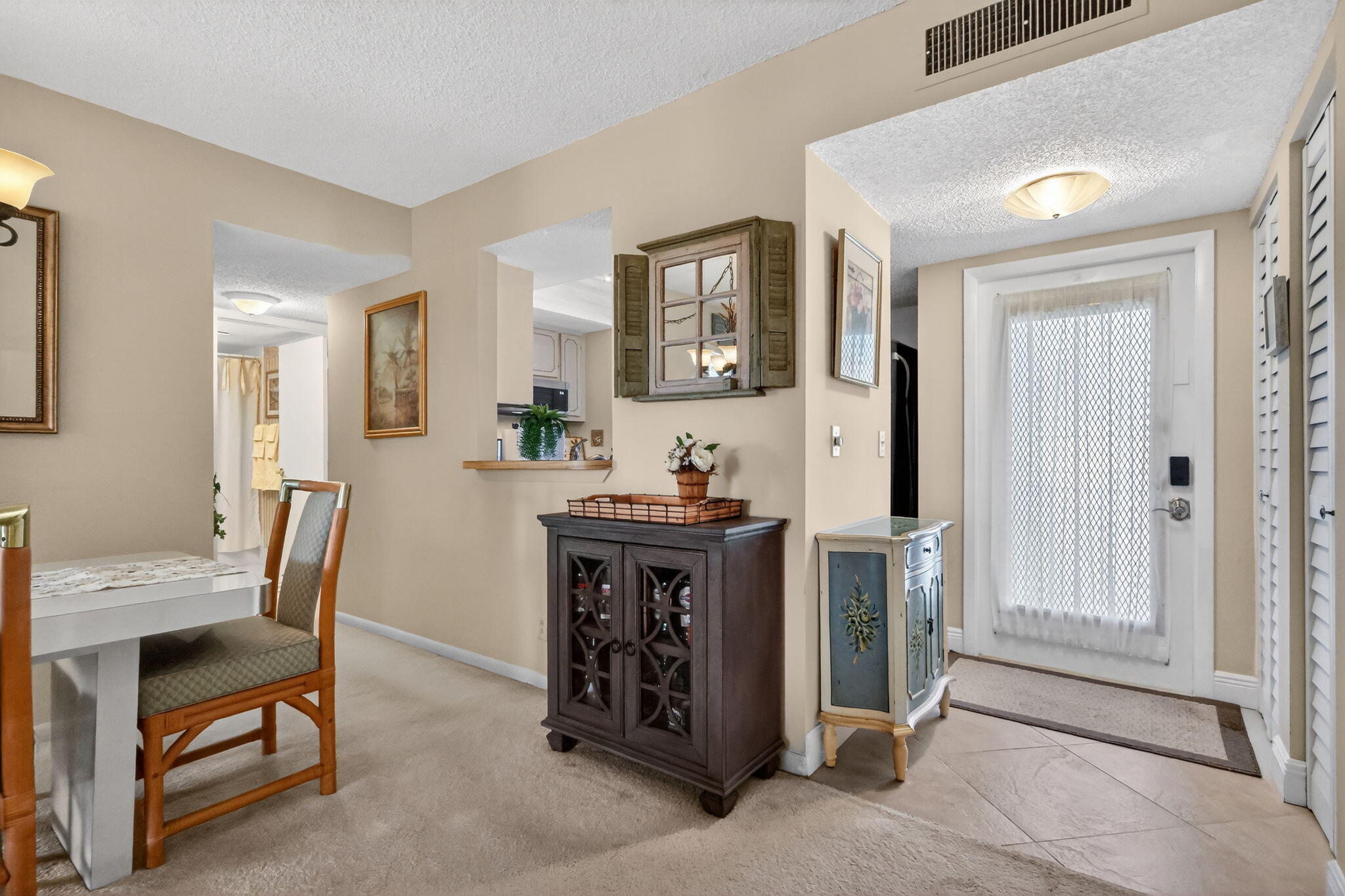 VILLAGES OF ORIOLE ABBEY CONDO - Residential