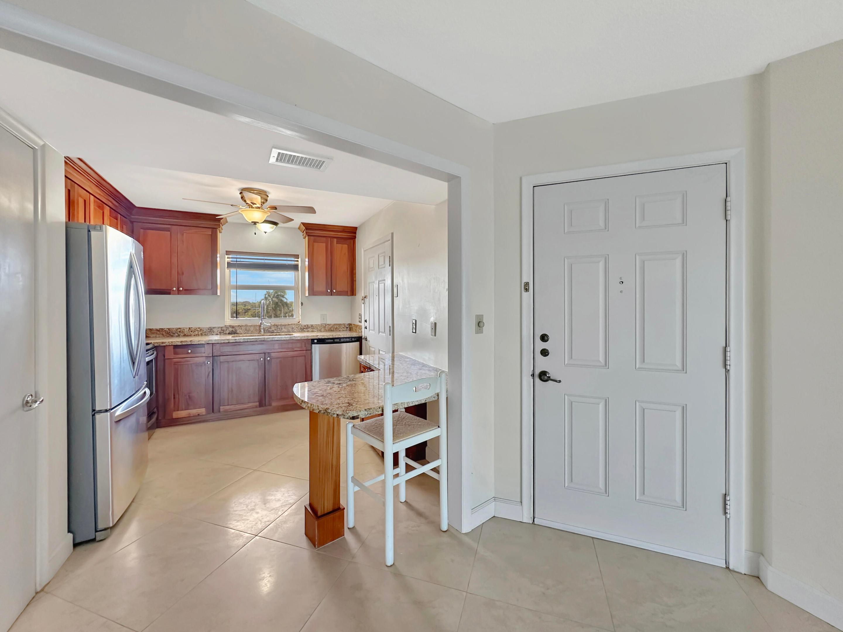 LAKE HARBOUR TOWERS CONDO - Residential Lease