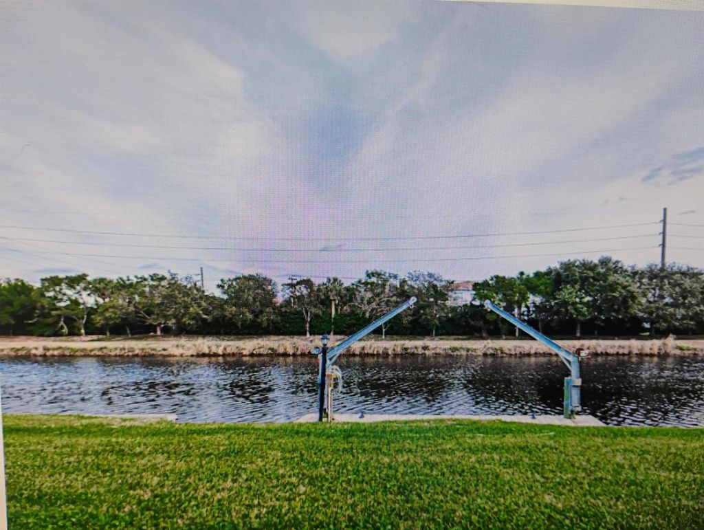 Photo of 1010 SW 15th Street E, Boynton Beach, FL 33426 (MLS # R11101714)