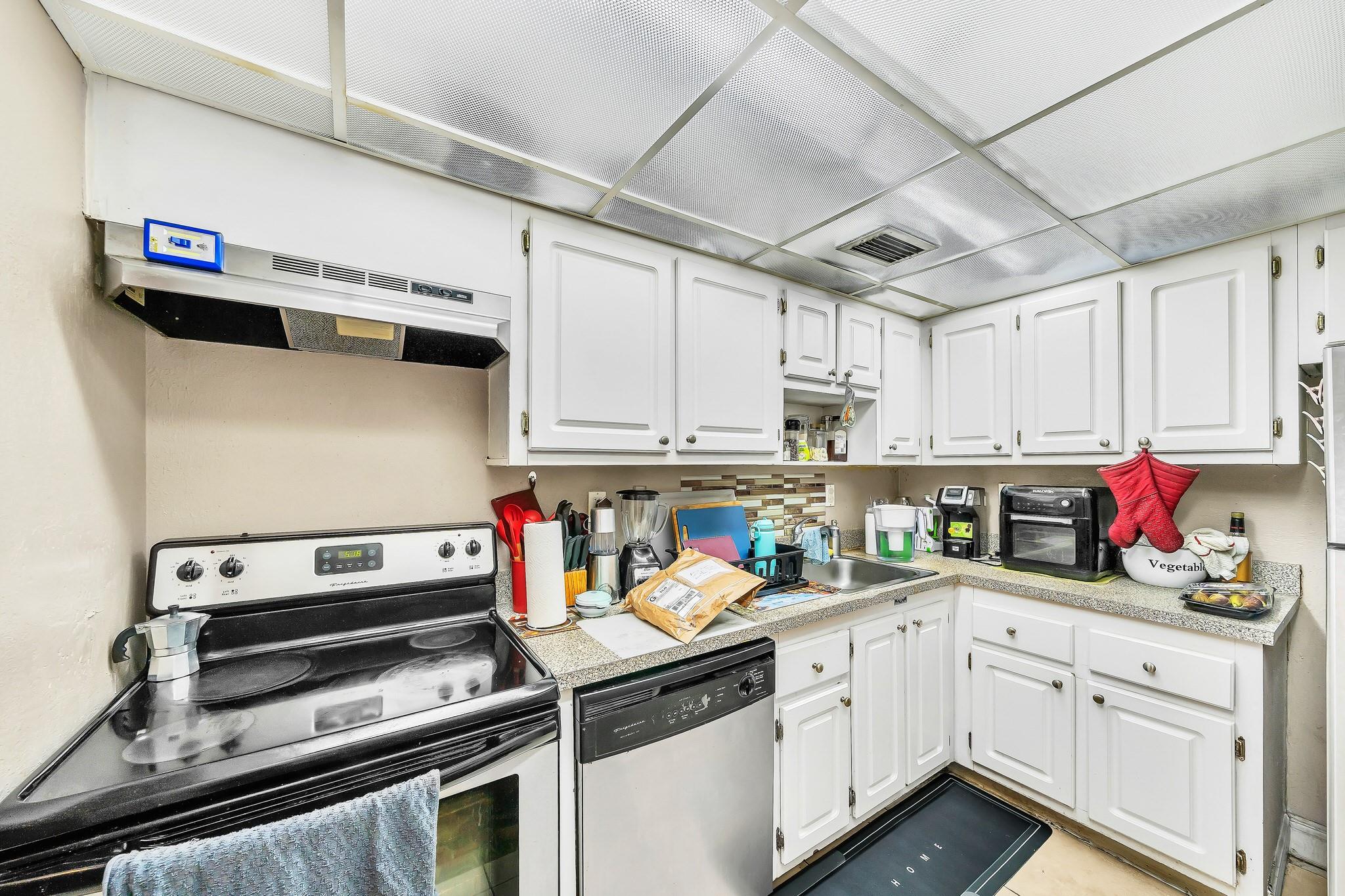 Bayview Palms - Residential