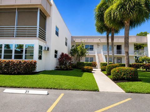415 Normandy Lane I Delray Beach FL 33484