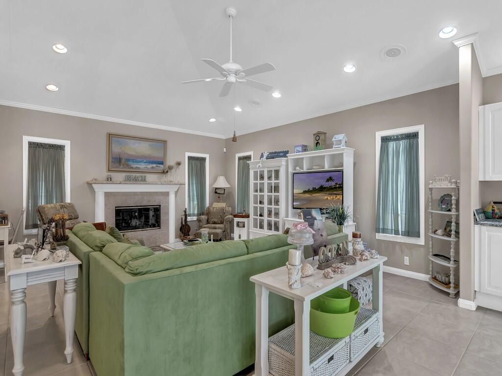 SANDPOINTE SUB - Residential