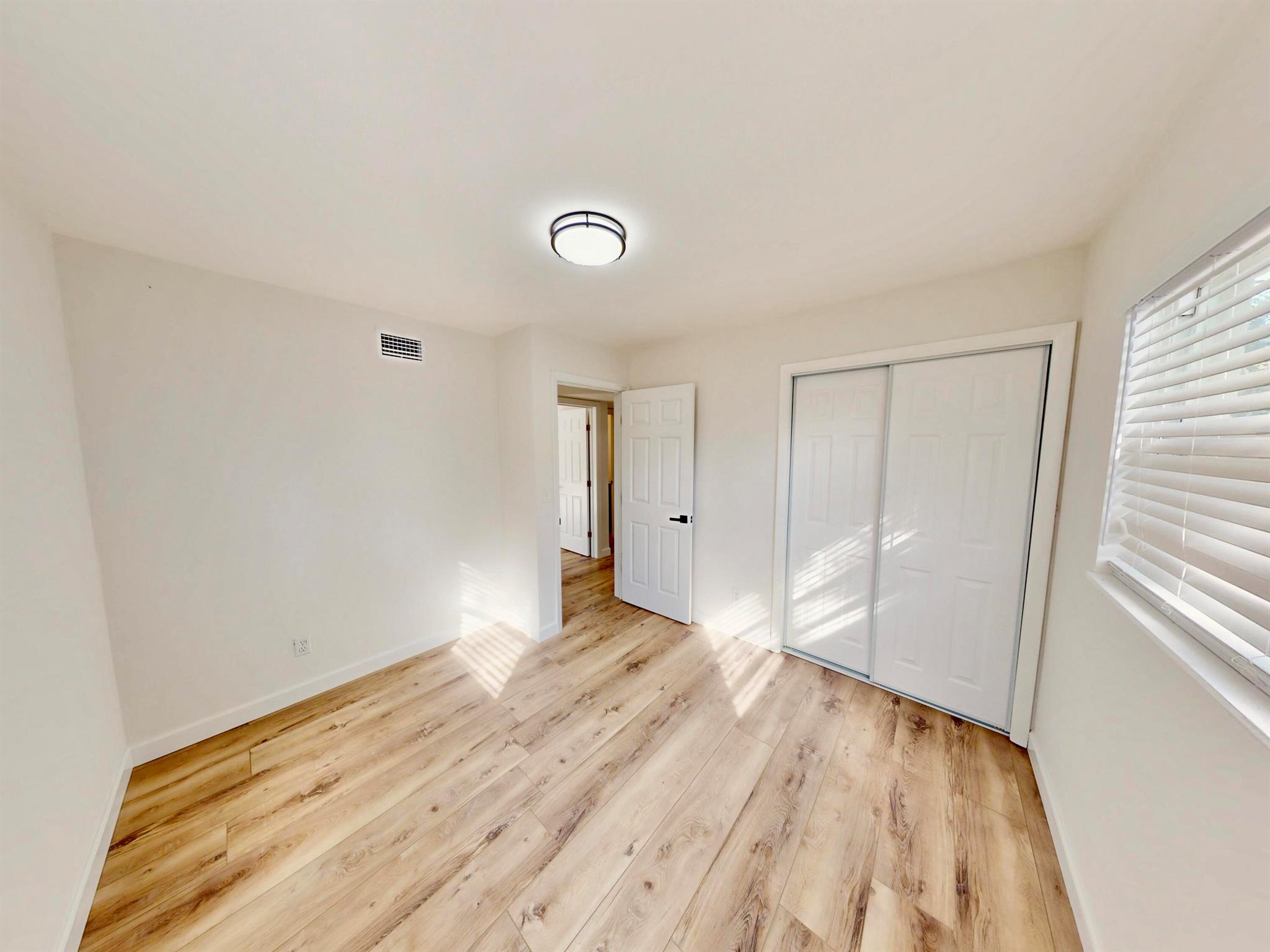 WHISPERING PALMS UNIT 4 - Residential