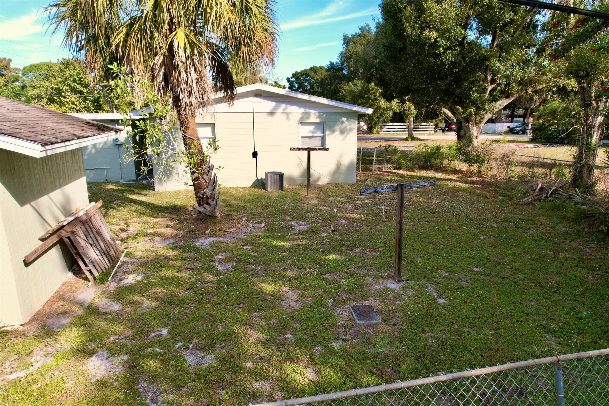 WHISPERING PALMS UNIT 4 - Residential