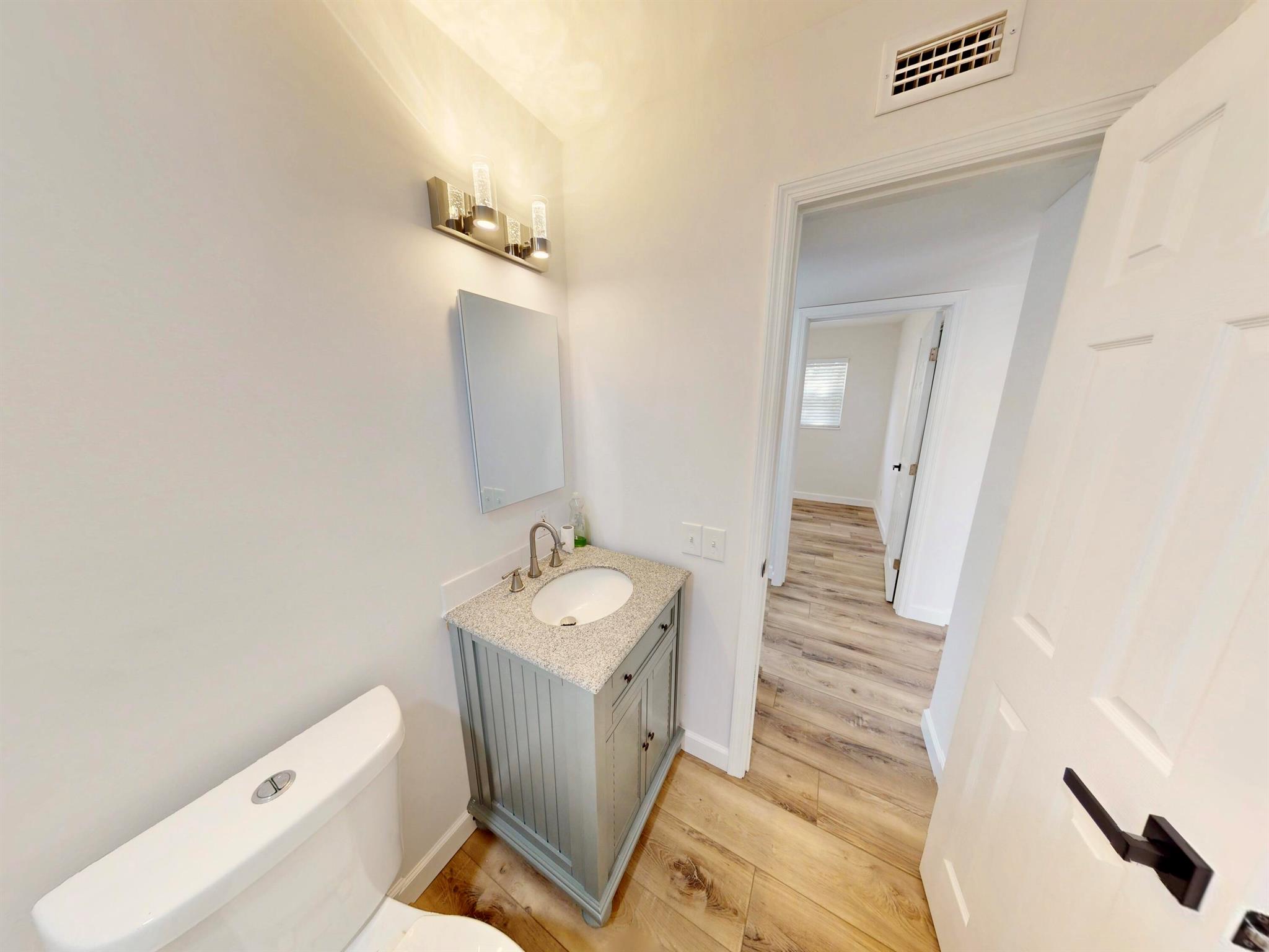 WHISPERING PALMS UNIT 4 - Residential