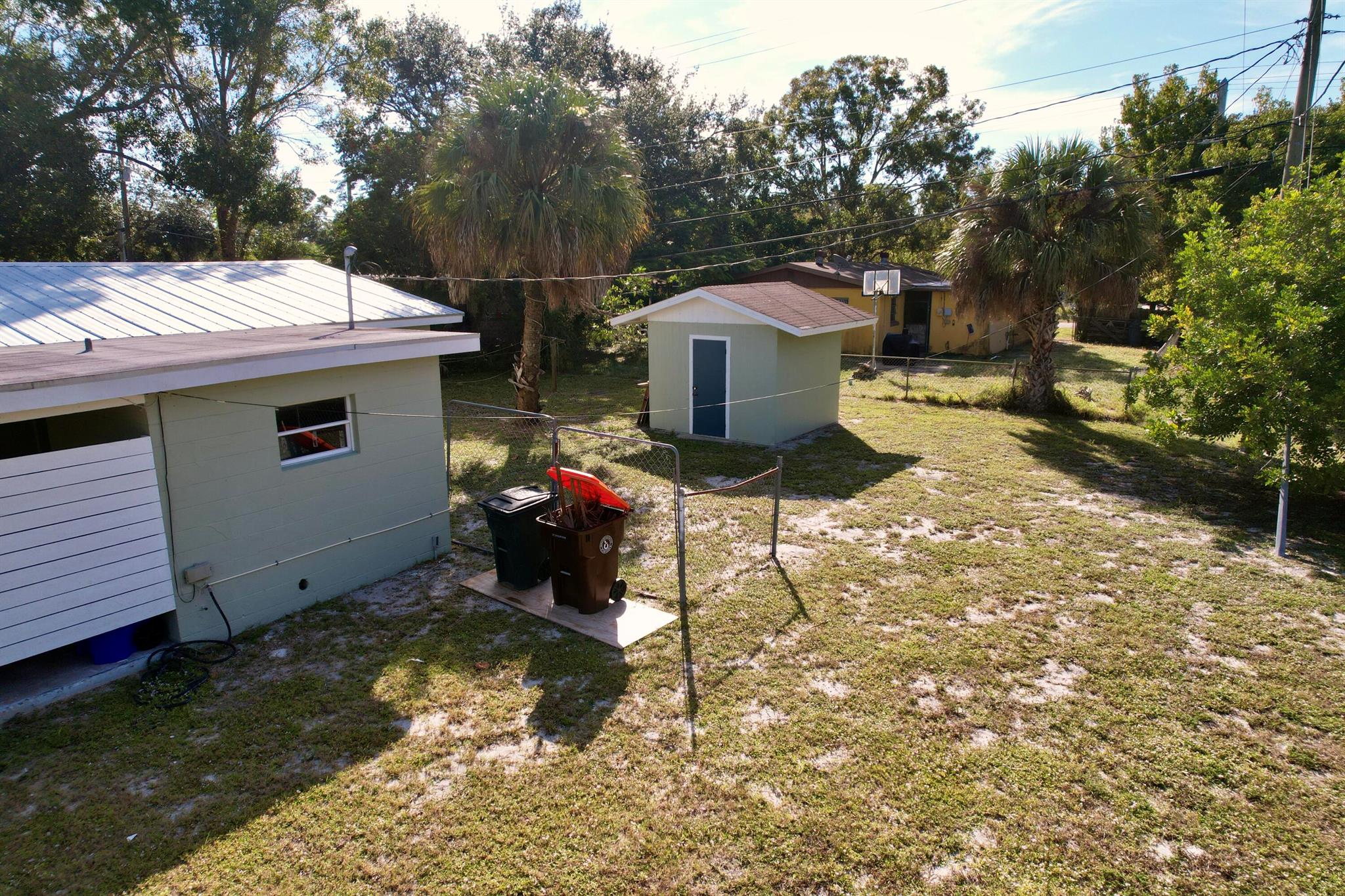 WHISPERING PALMS UNIT 4 - Residential