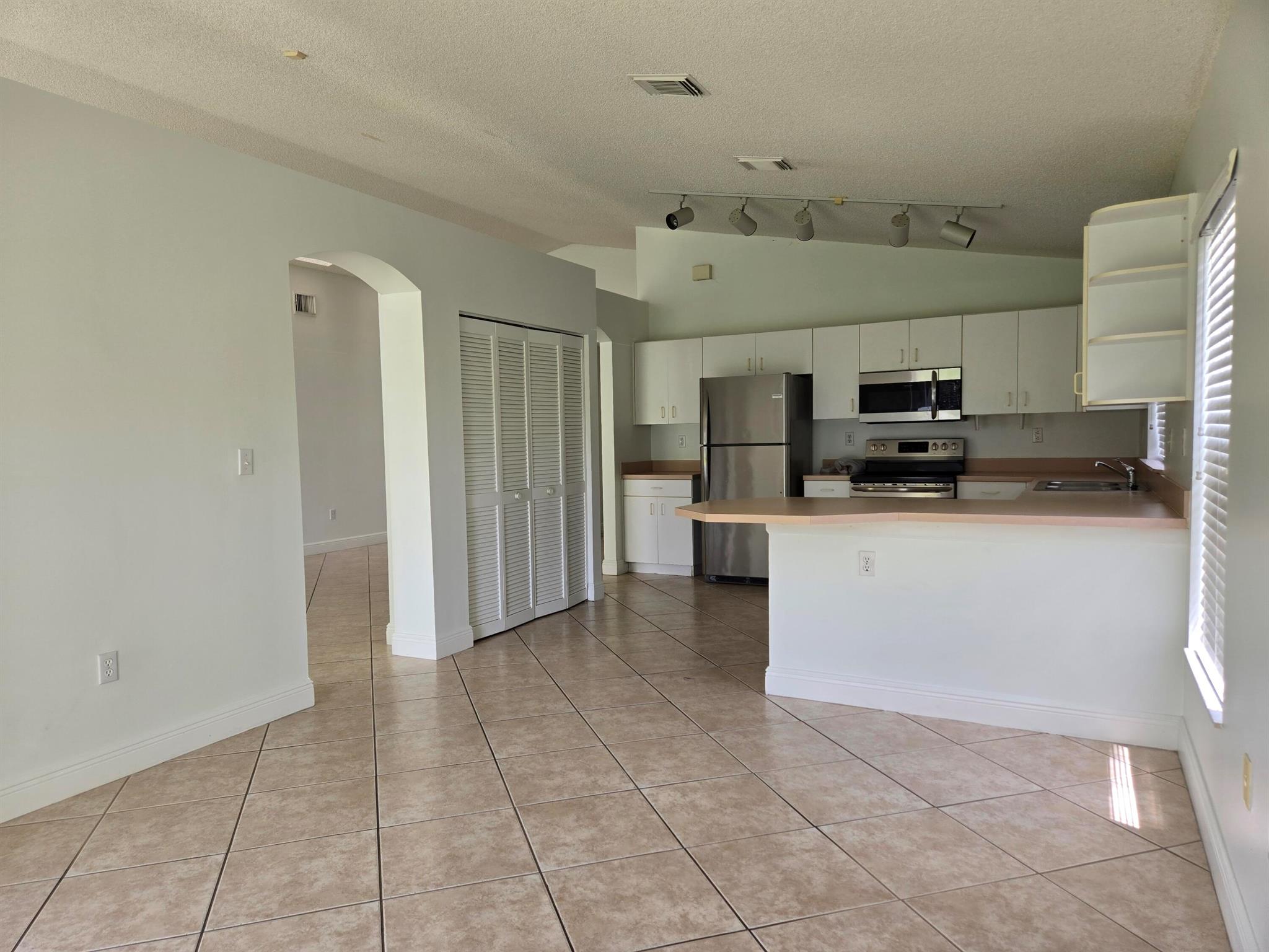 WESTFORK I PLAT - Residential Lease