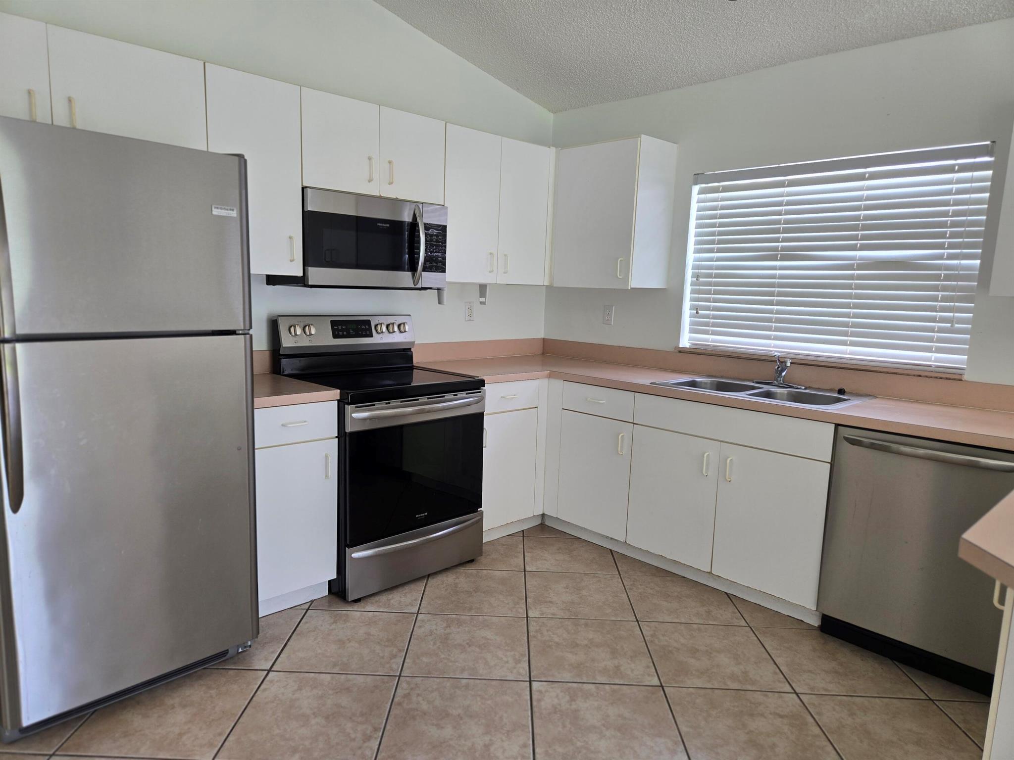 WESTFORK I PLAT - Residential Lease