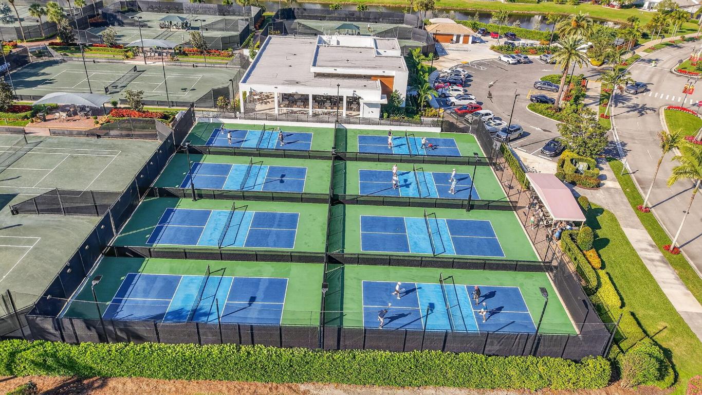 GLENEAGLES CONDO IV - Residential