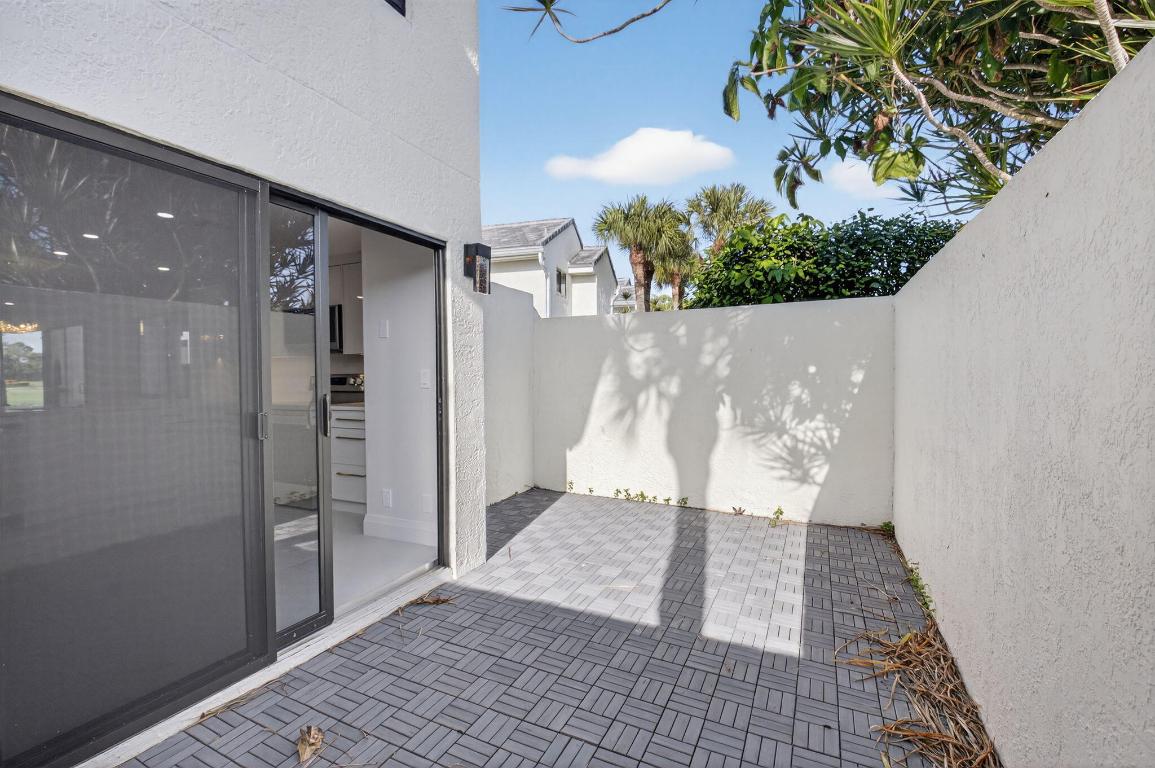 GLENEAGLES CONDO IV - Residential