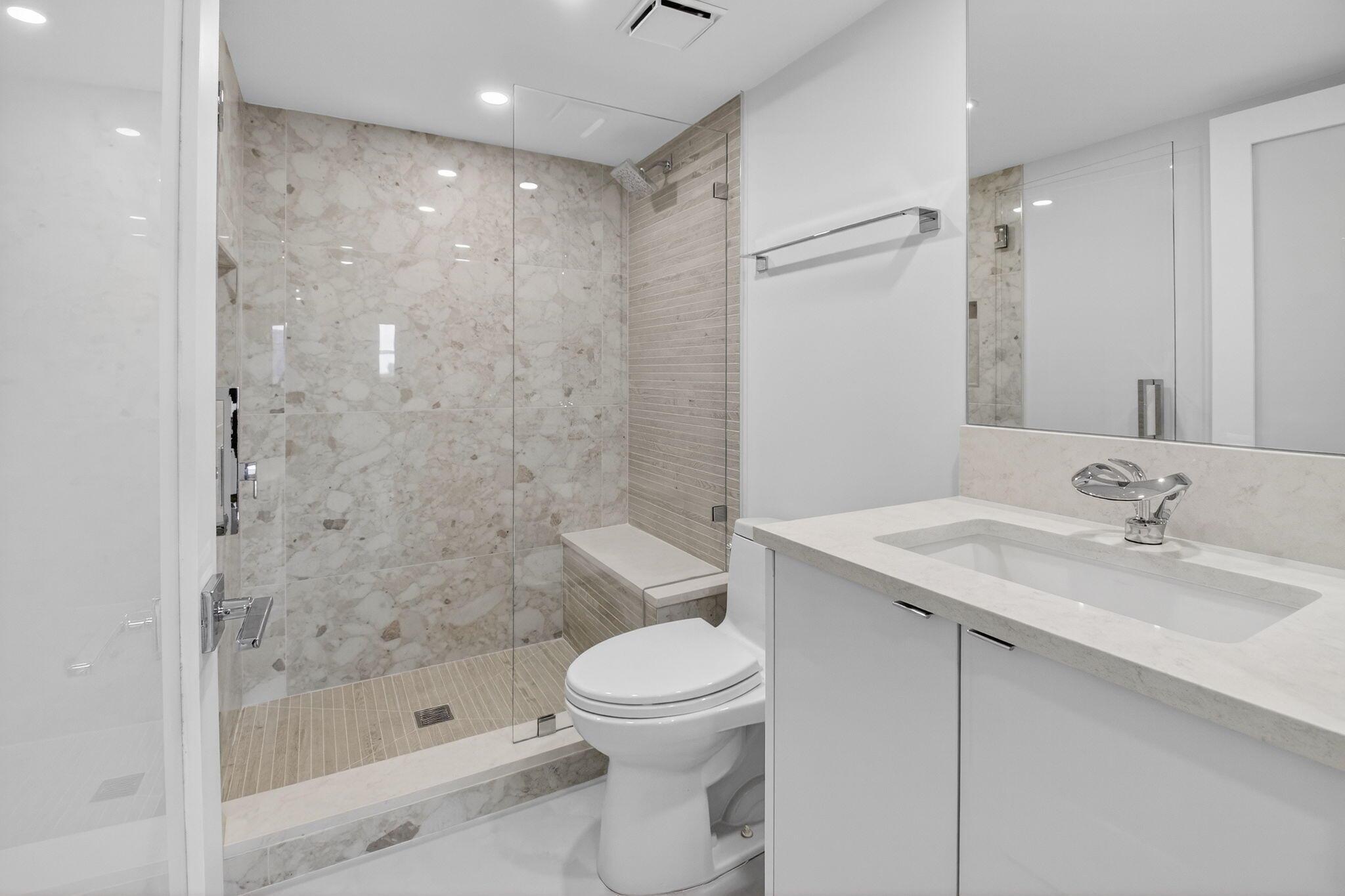 GLENEAGLES CONDO IV - Residential