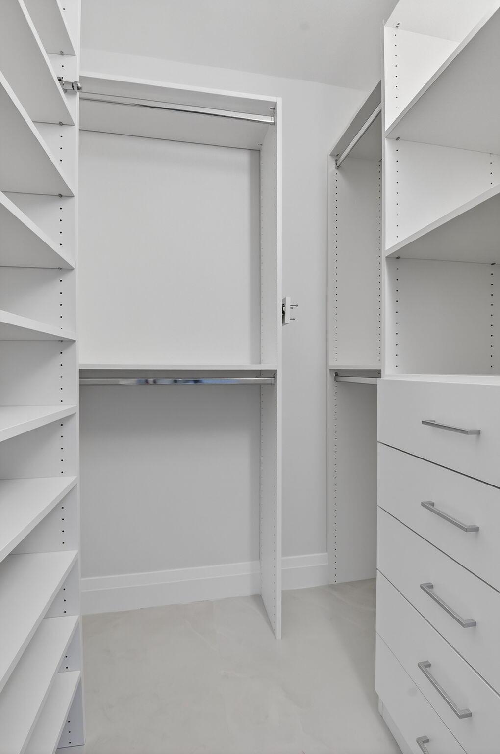 GLENEAGLES CONDO IV - Residential