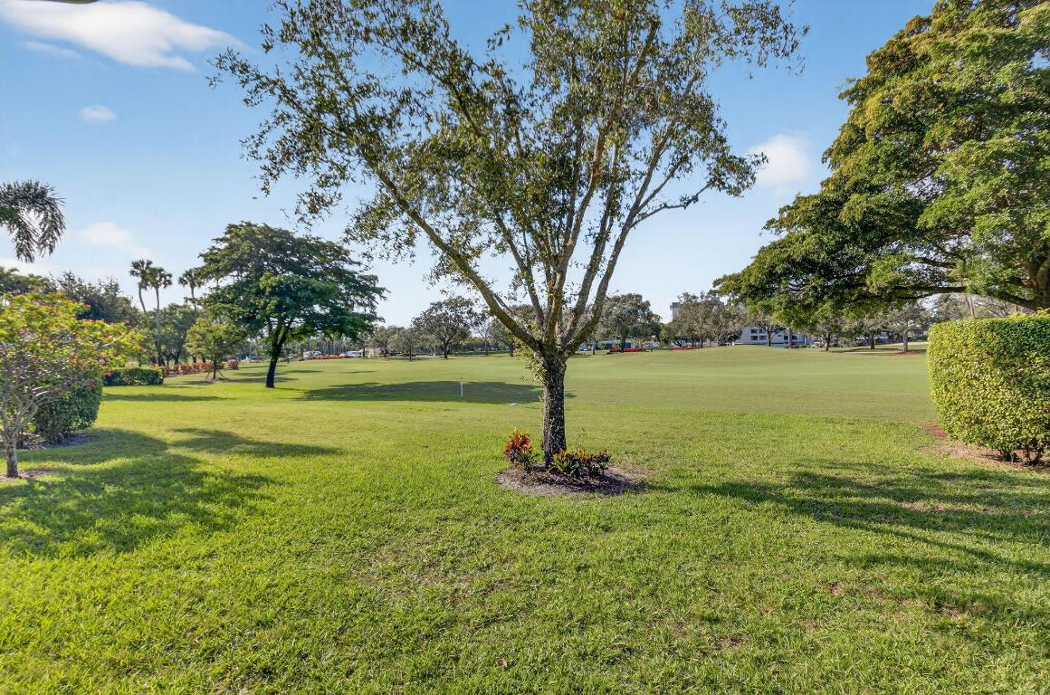 GLENEAGLES CONDO IV - Residential