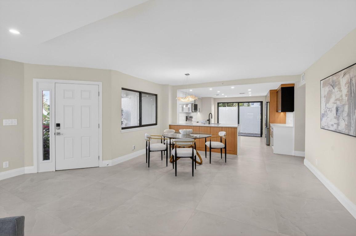 GLENEAGLES CONDO IV - Residential