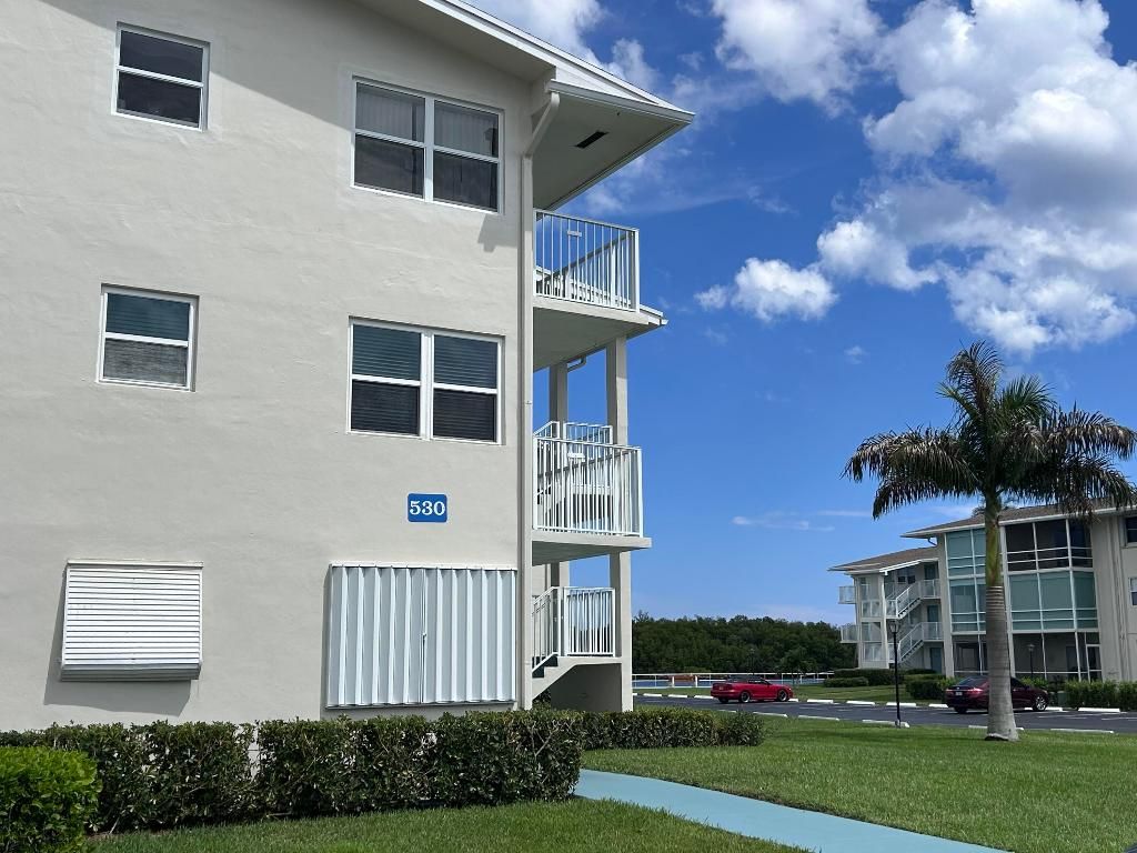 Photo of 530 Horizons W #205, Boynton Beach, FL 33435 (MLS # R11120886)