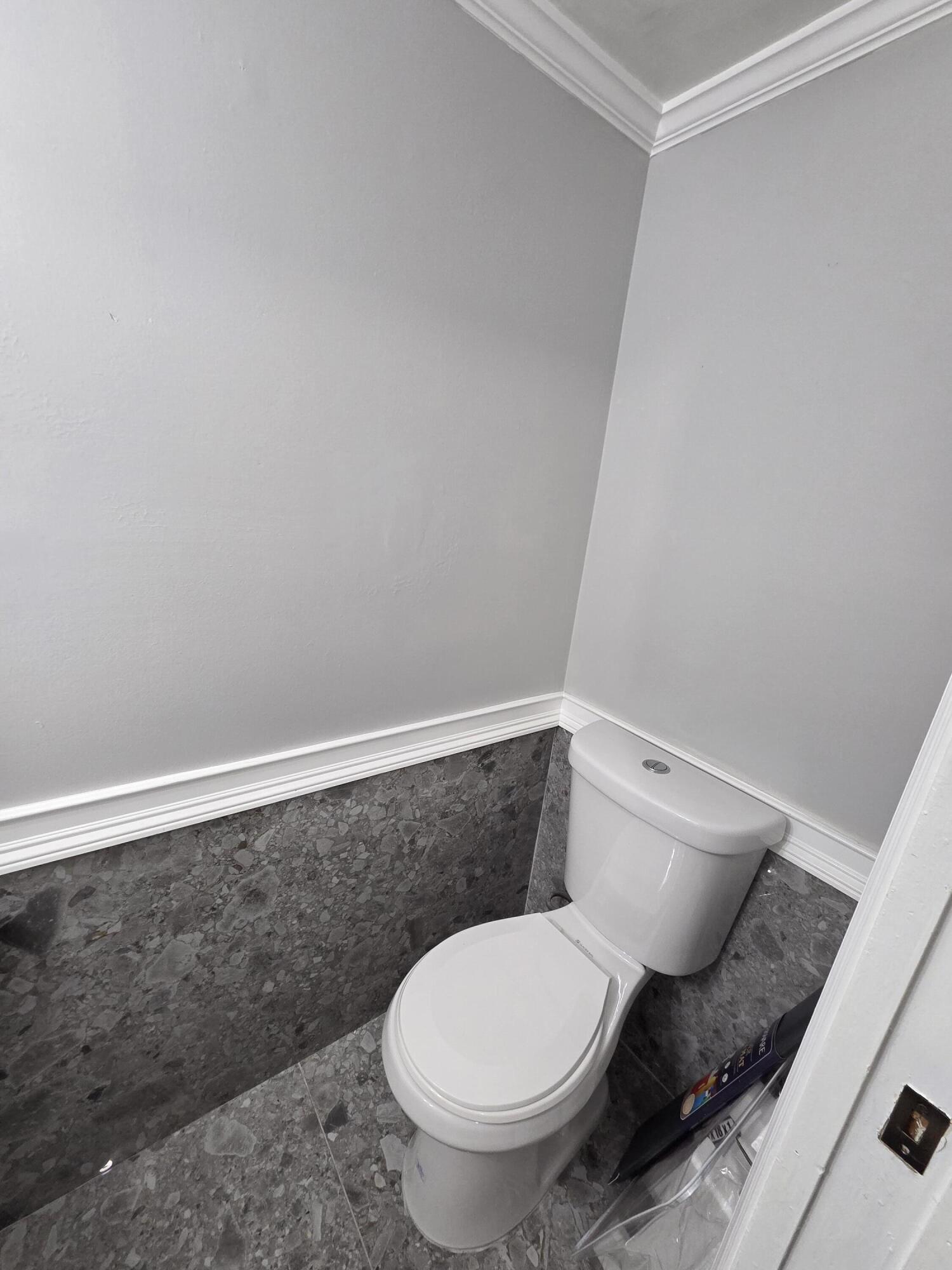 UNIVERSITY CLUB CONDO - Residential Lease