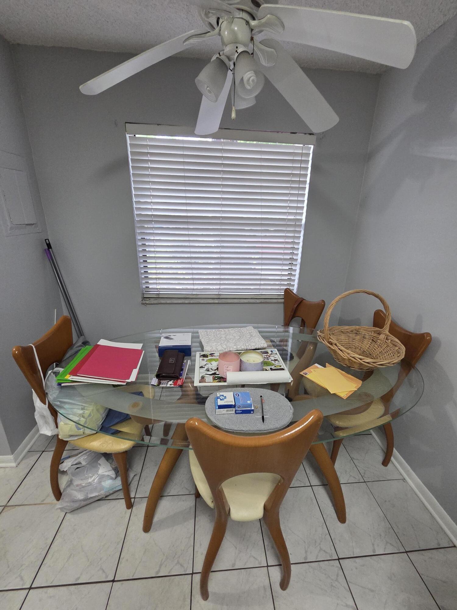 UNIVERSITY CLUB CONDO - Residential Lease