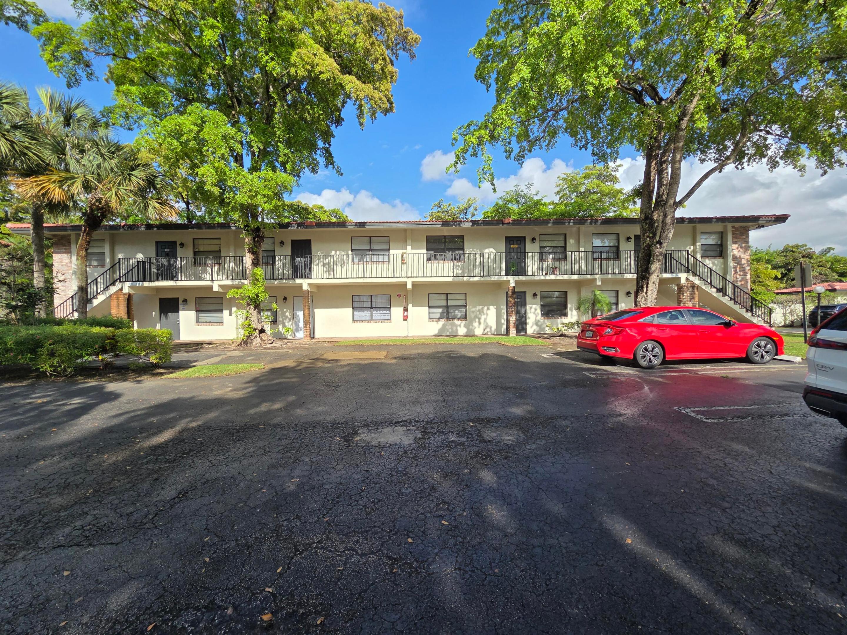 UNIVERSITY CLUB CONDO - Residential Lease