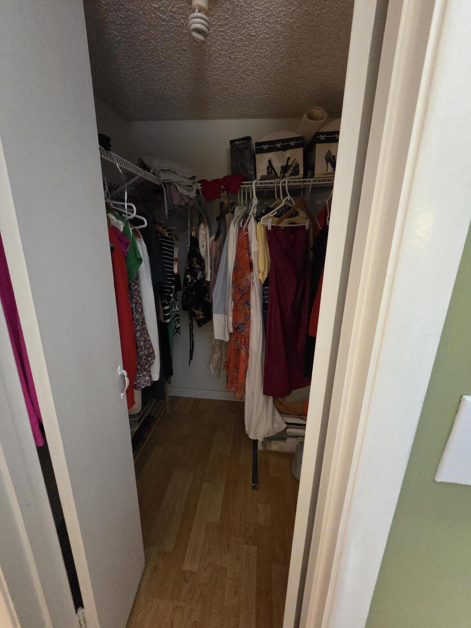 UNIVERSITY CLUB CONDO - Residential Lease