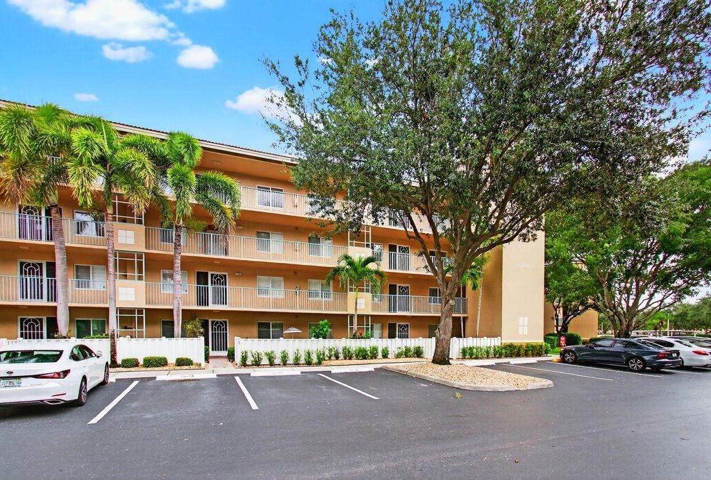 Photo of 5749 Gemstone Court #308, Boynton Beach, FL 33437 (MLS # R11094722)