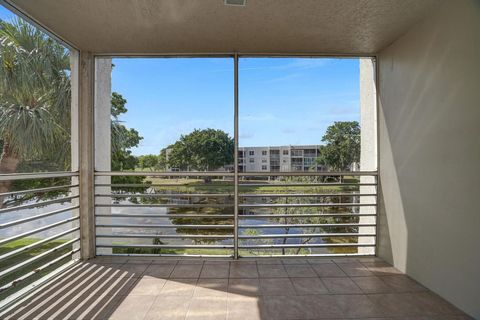 Condominium in Davie FL 9420 Poinciana Pl Pl 27.jpg