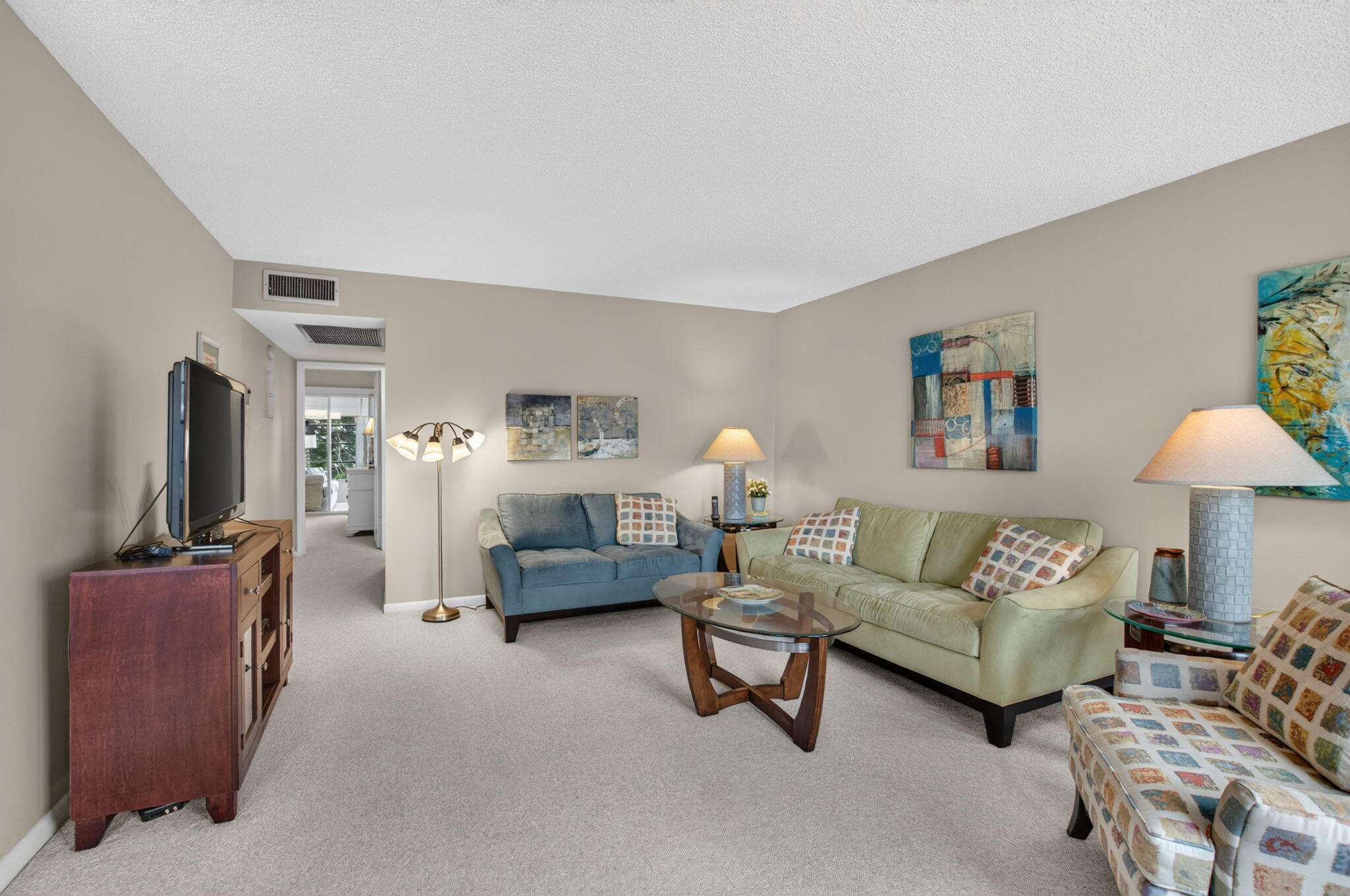 3018 Ainslie B