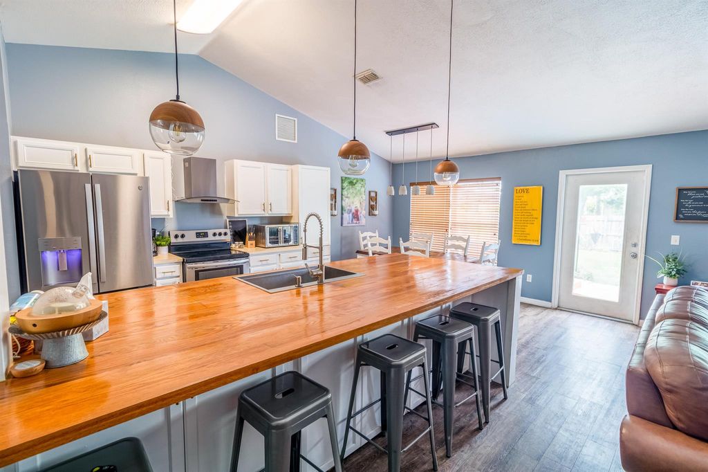 Photo of 2049 SW Capeador Street, Port St Lucie, FL 34953 (MLS # R10893409)