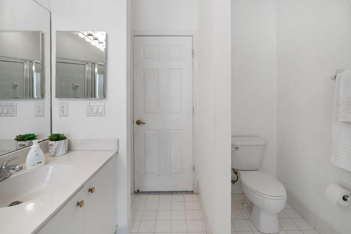 Pod 12 At Monarch Lakes 1 - Residential