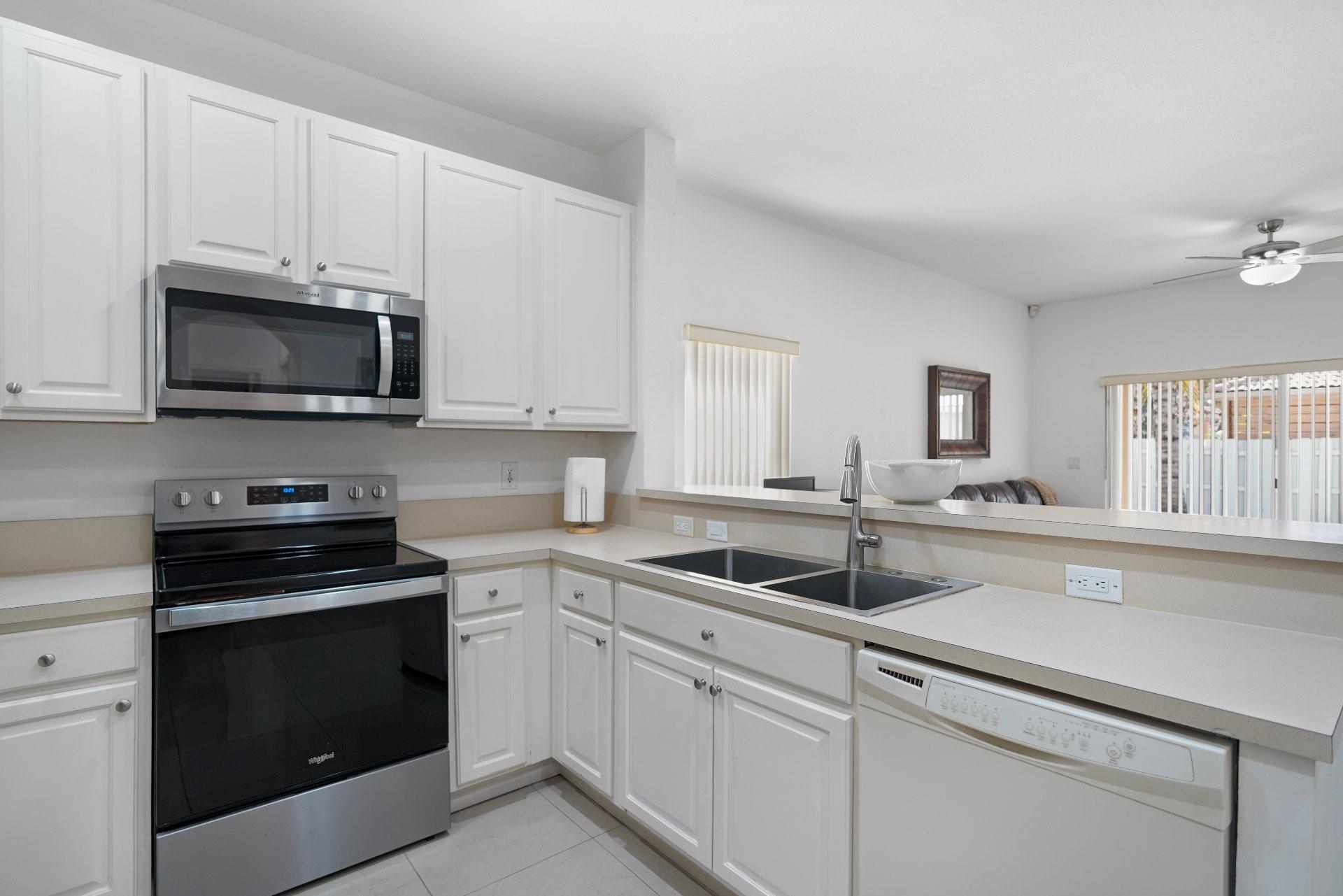 Pod 12 At Monarch Lakes 1 - Residential