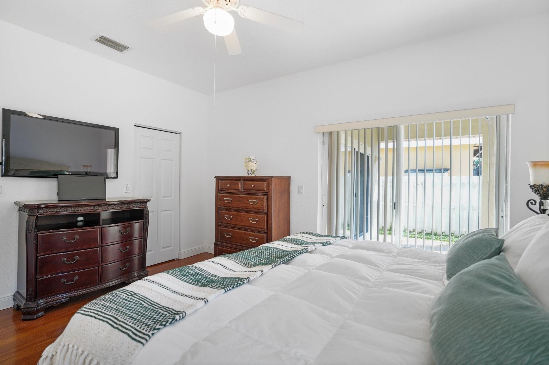 Pod 12 At Monarch Lakes 1 - Residential