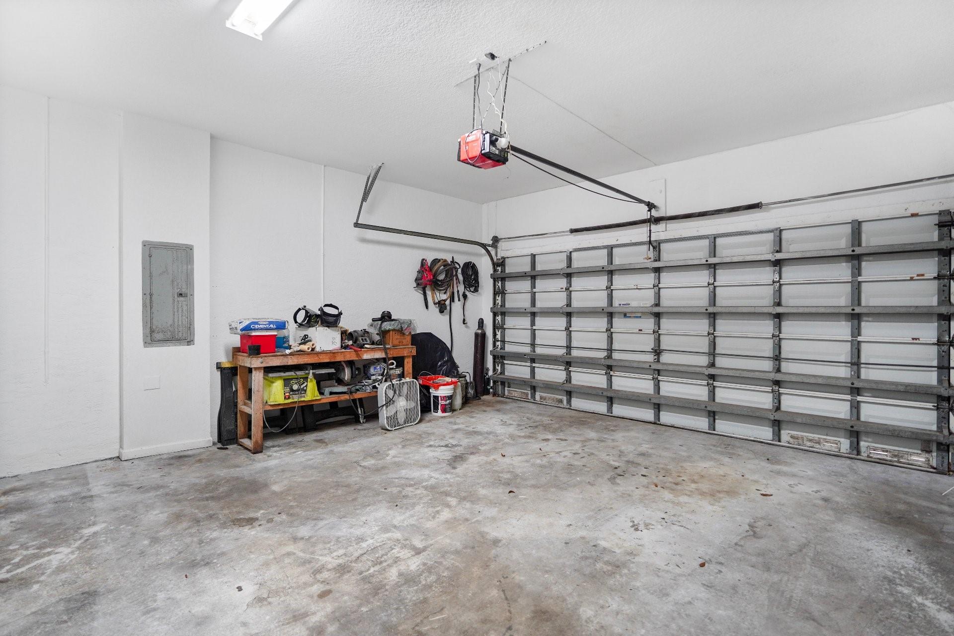 Pod 12 At Monarch Lakes 1 - Residential