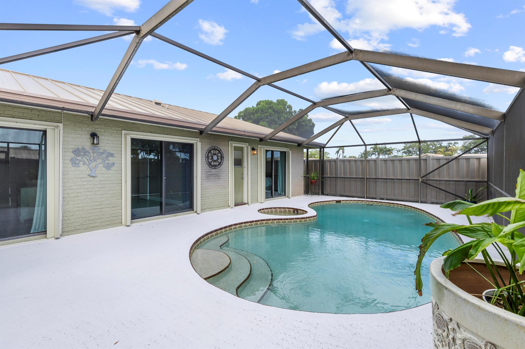 5652 Golden Eagle Circle