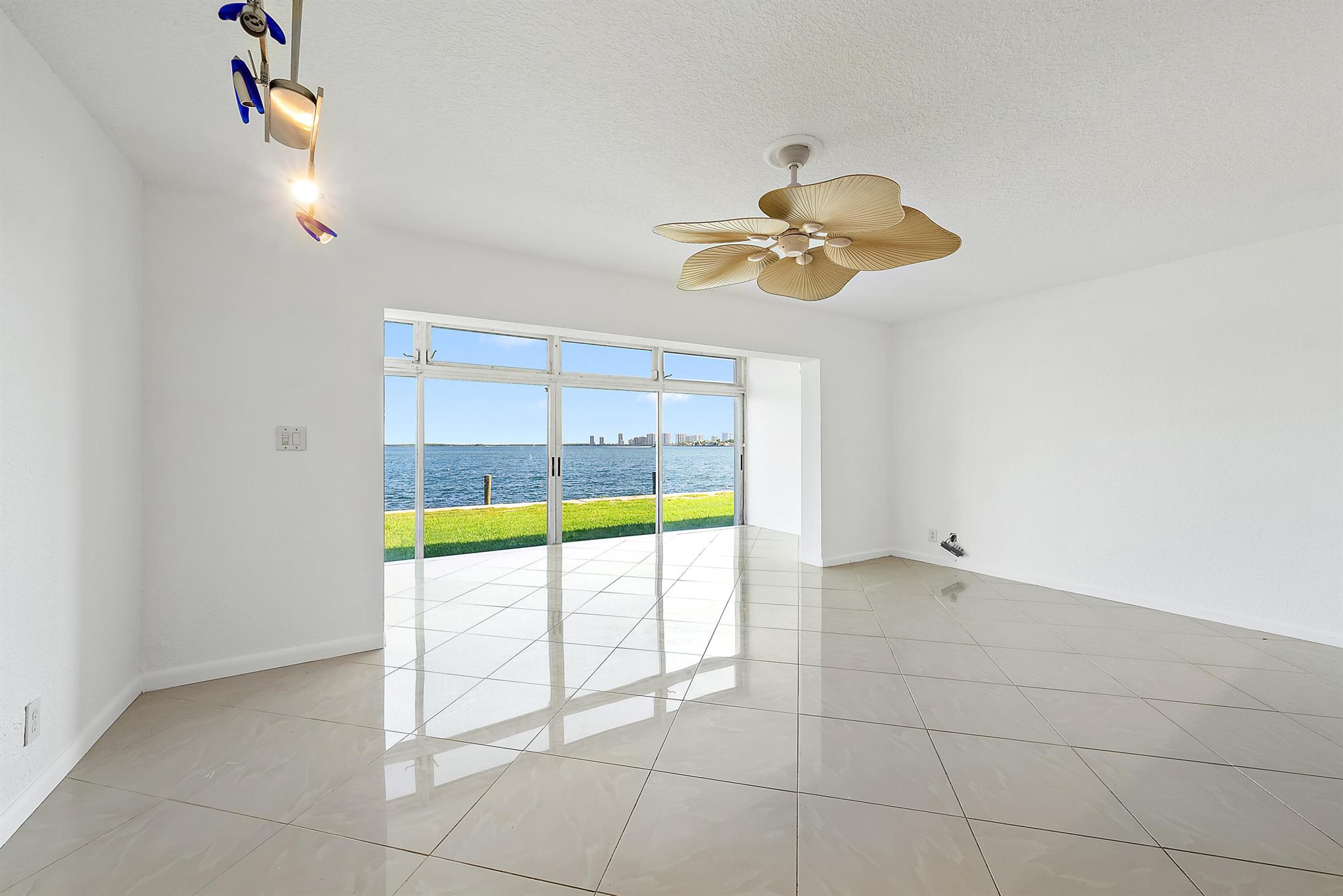 Dolphin Point - Residential