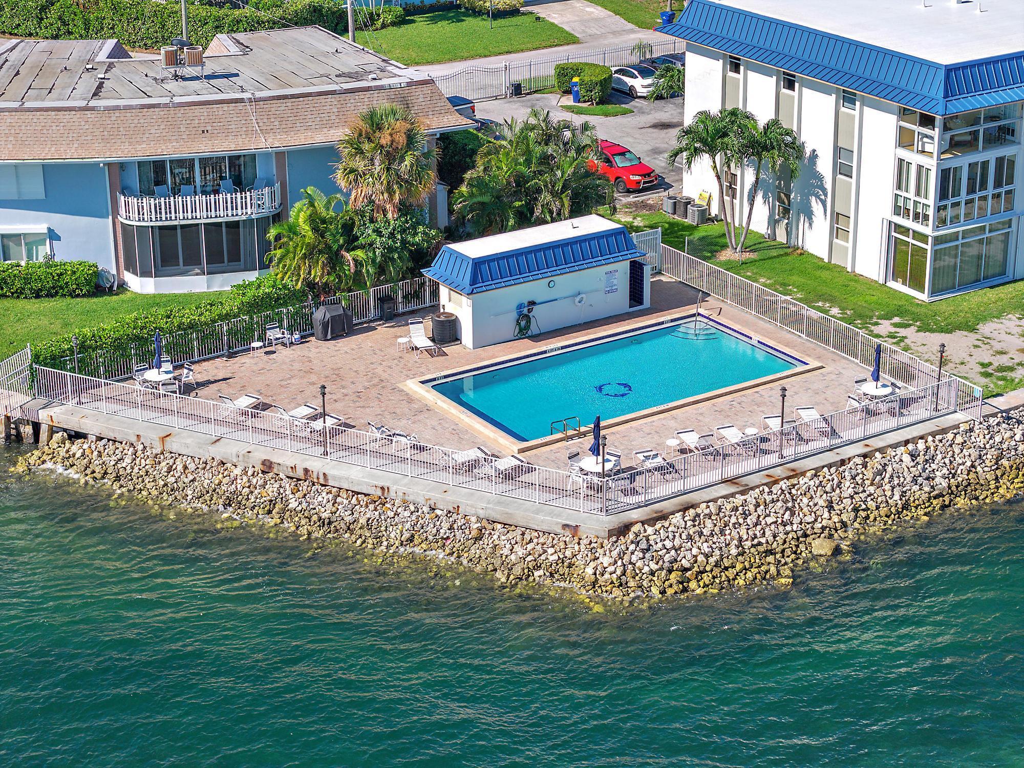 Dolphin Point - Residential