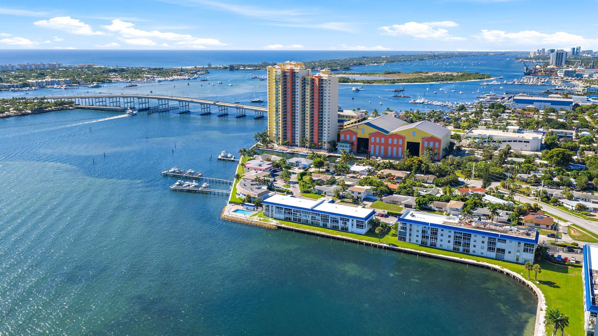 Dolphin Point - Residential