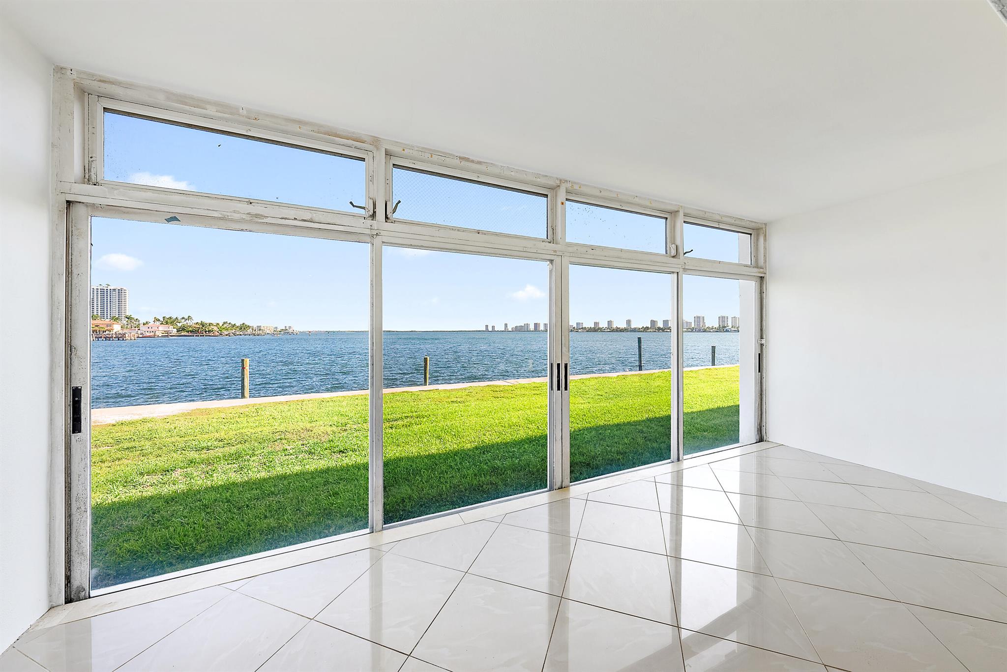Dolphin Point - Residential