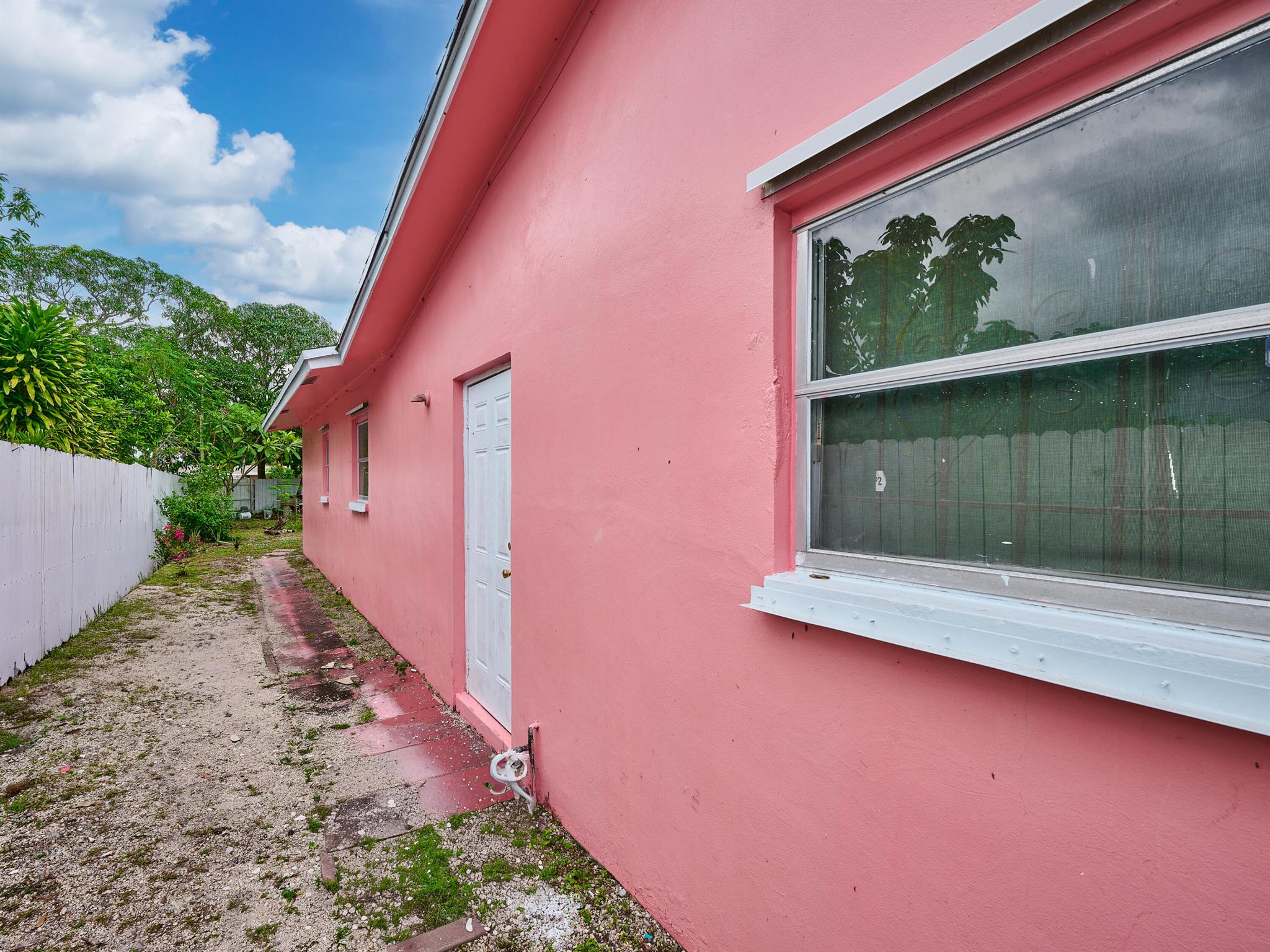 LAKE WORTH TOWN OF - Residential