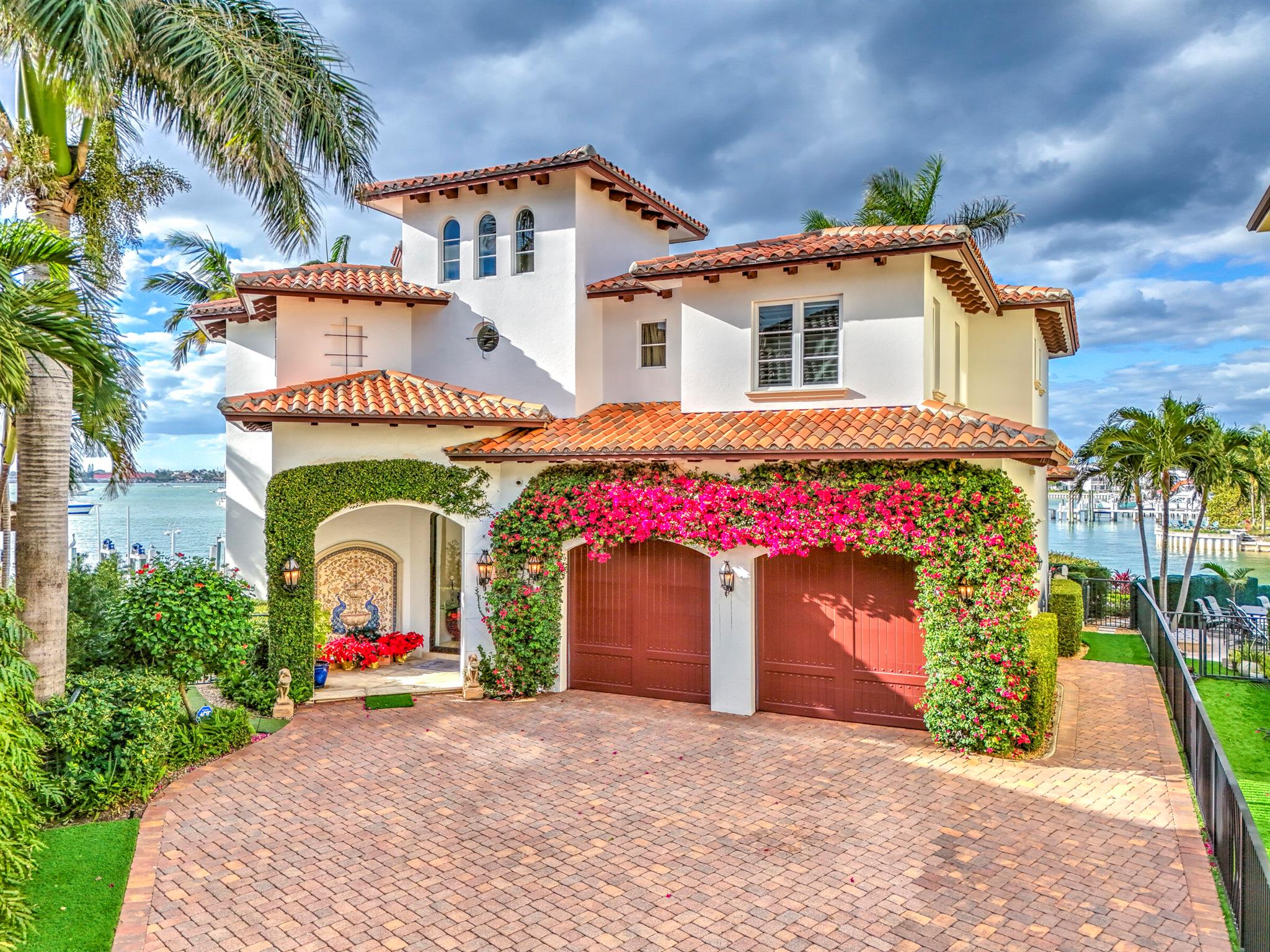 SOPHIA SENECA ESTATES - Residential