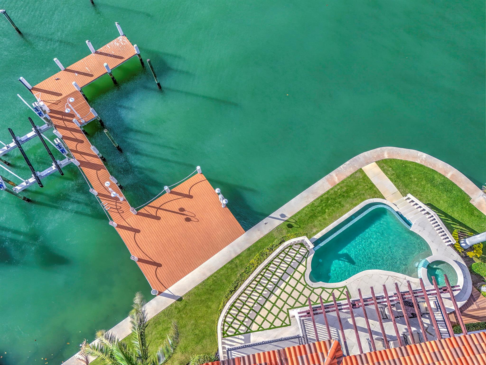 SOPHIA SENECA ESTATES - Residential