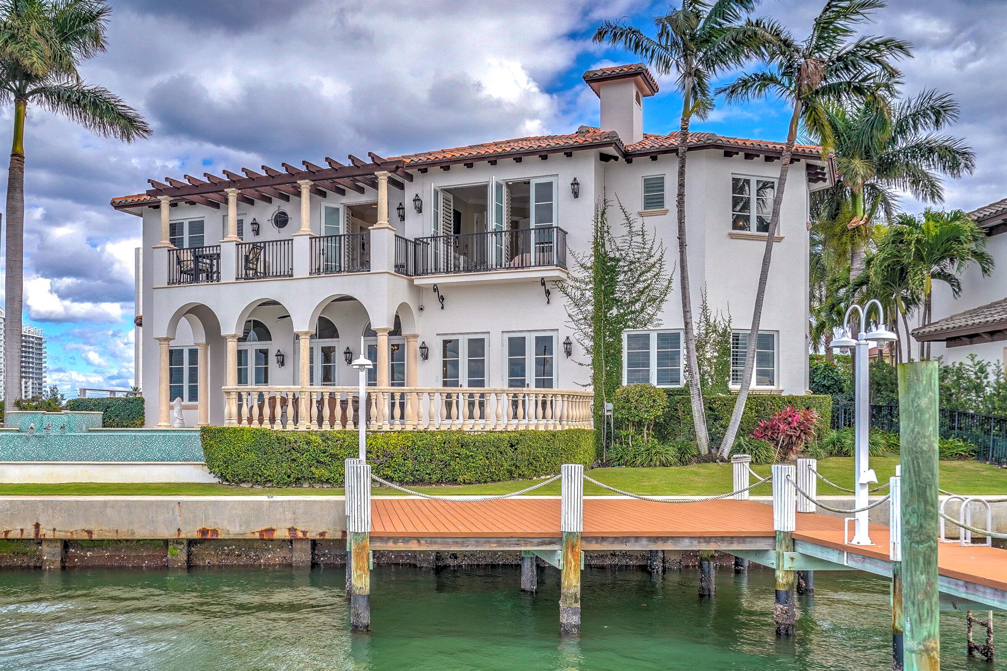 SOPHIA SENECA ESTATES - Residential