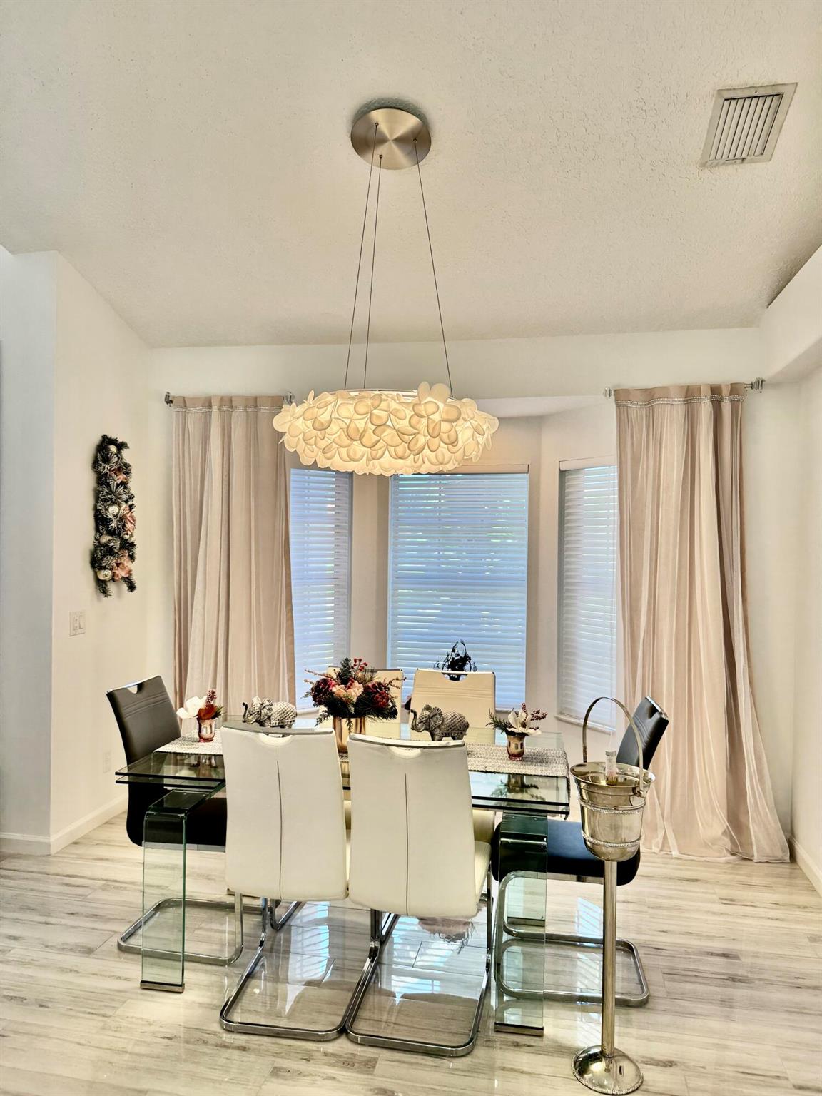 ABERDEEN 9 - Residential Lease