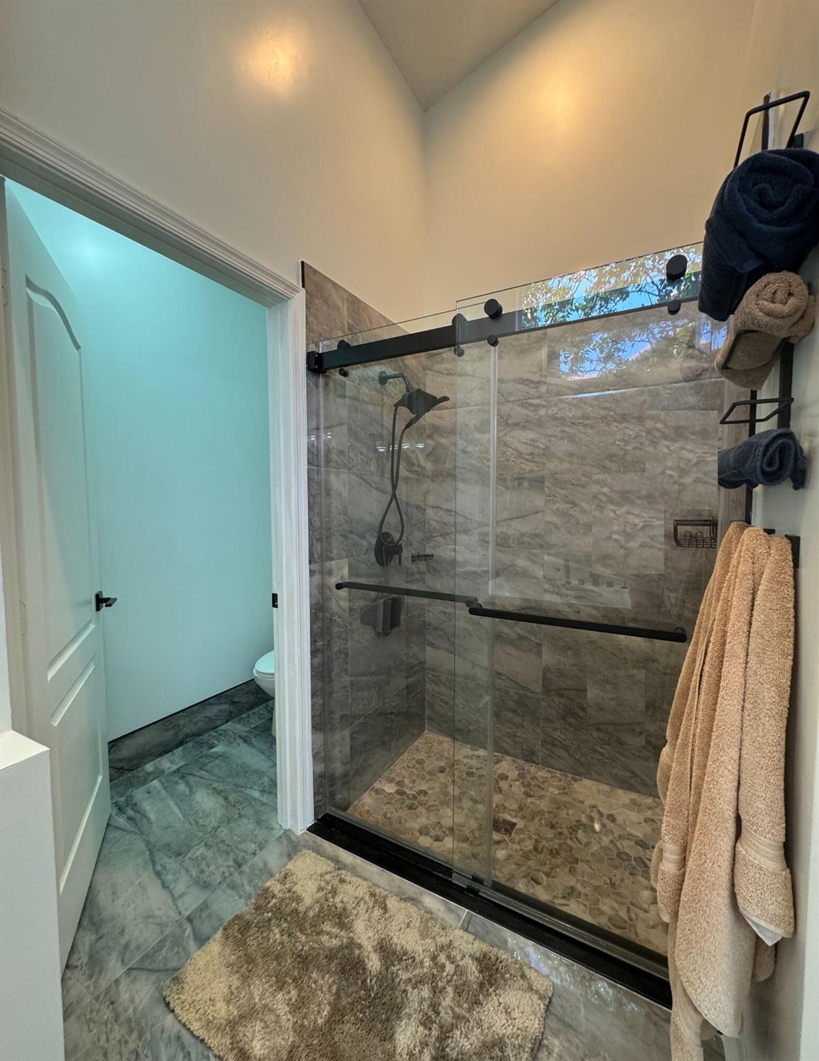 ABERDEEN 9 - Residential Lease