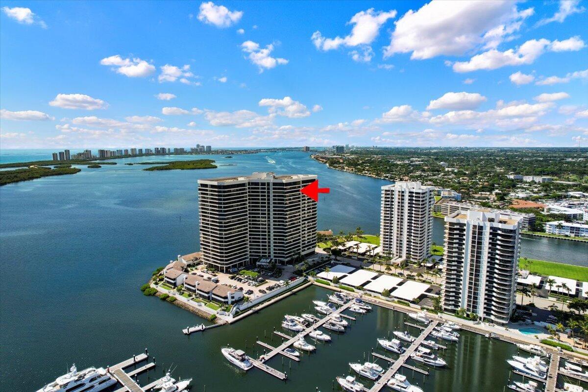 OLD PORT COVE LAKE POINT - Residential