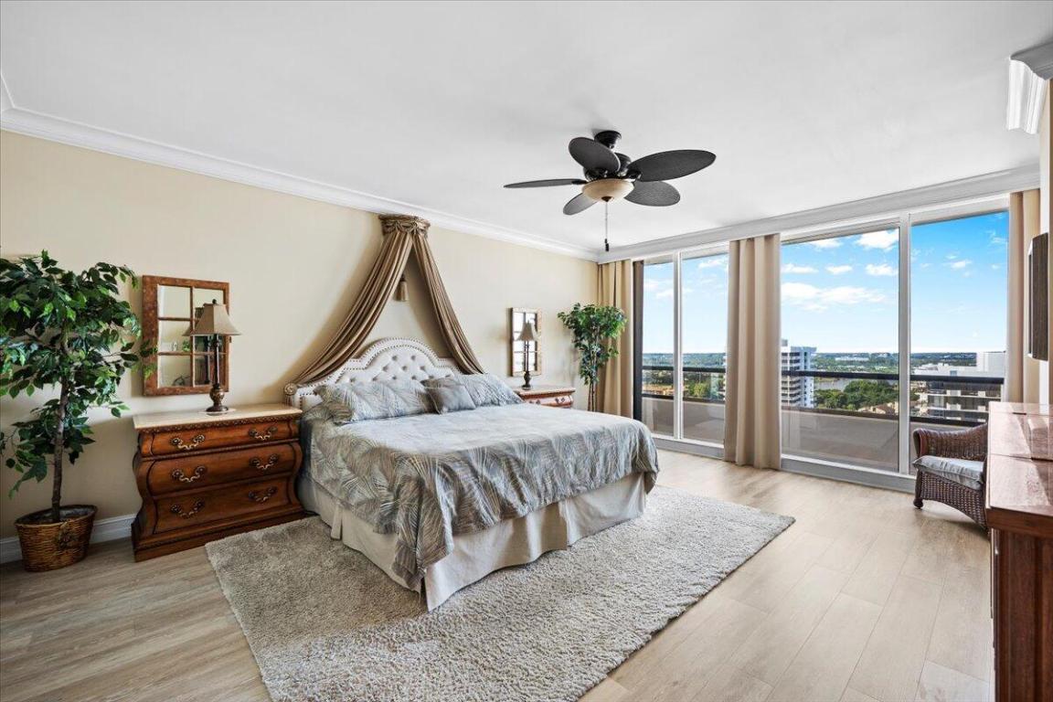 OLD PORT COVE LAKE POINT TOWER CONDO - Residential