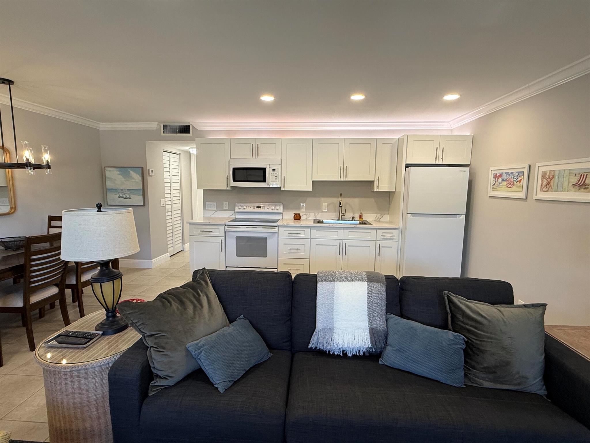 REGAL PALMS MAYFAIR CONDO - Residential