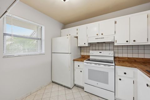 Tiny photo for 7142 Golf Colony Court #102, Lake Worth, FL 33467 (MLS # R11163424)
