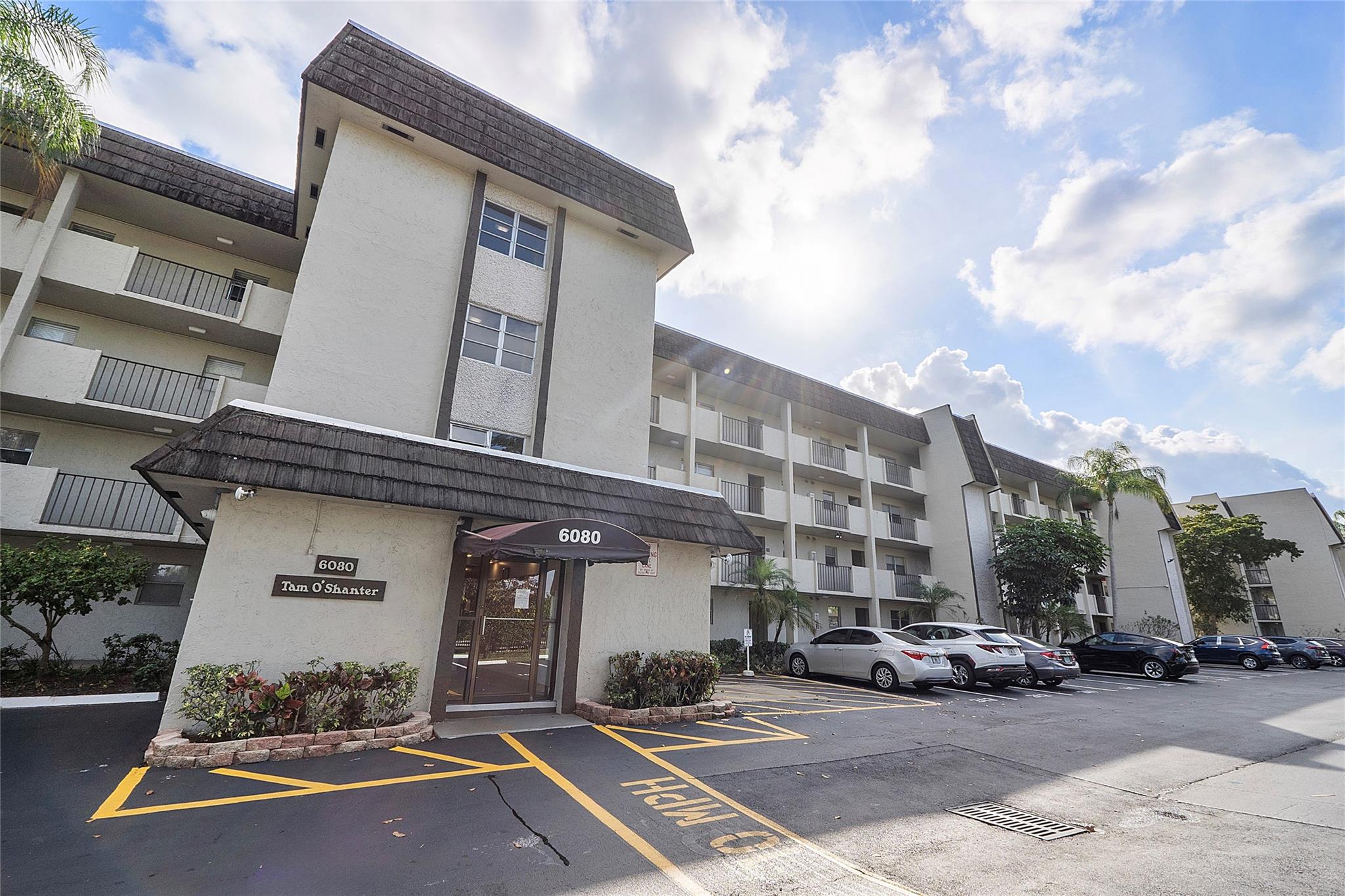 6080 NW 44th St 214